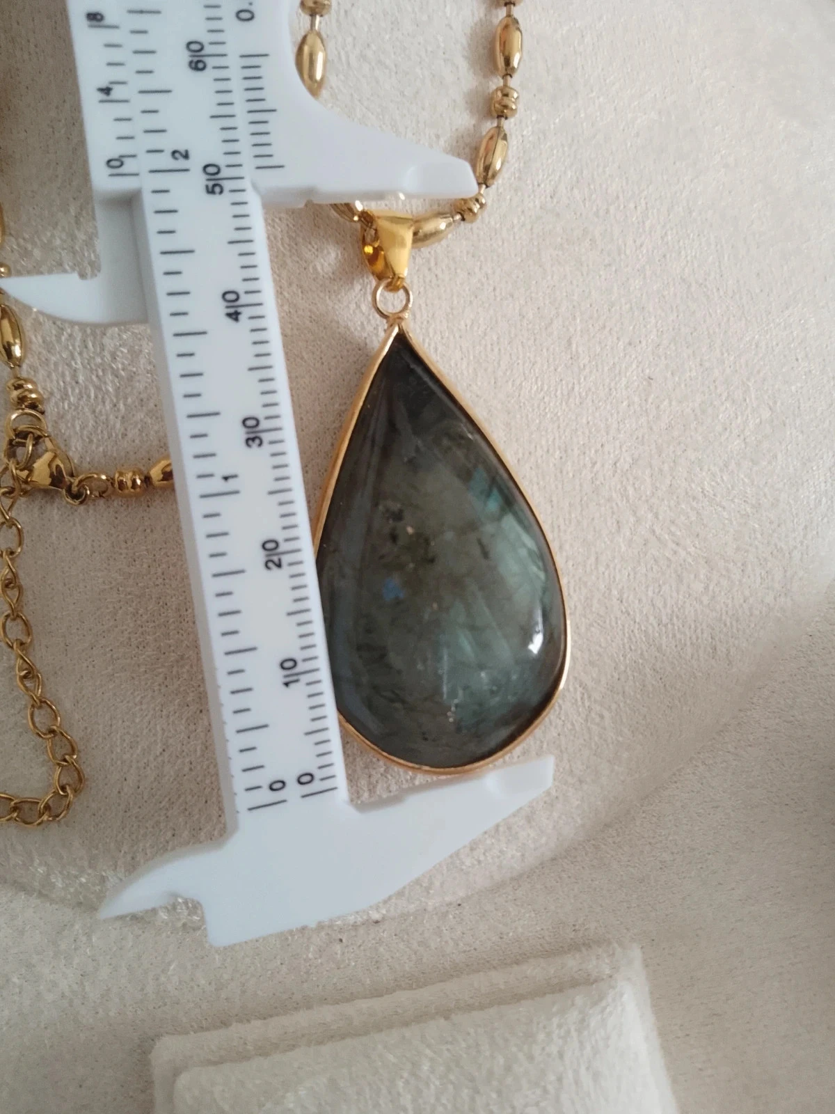 Natural Stone Labradorite Necklace with Set Stone – photo 3